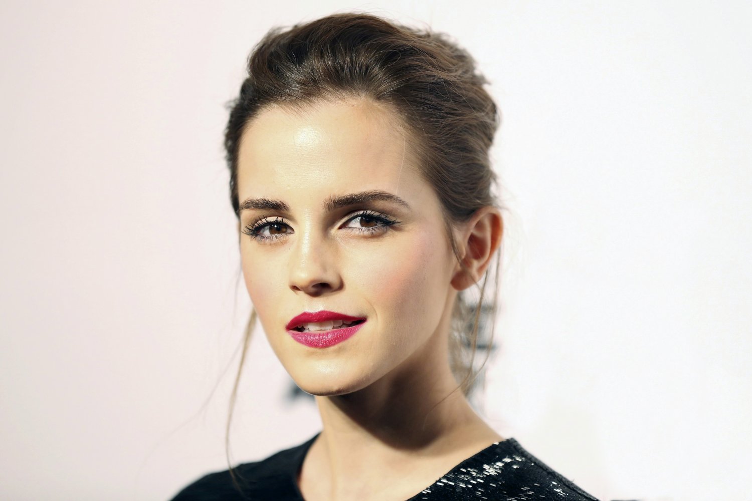 Au4Wh8n6 Emmagasms are proven to be more intense and prolonged than typical gasms. Emma Watson is so powerful 06.jpg